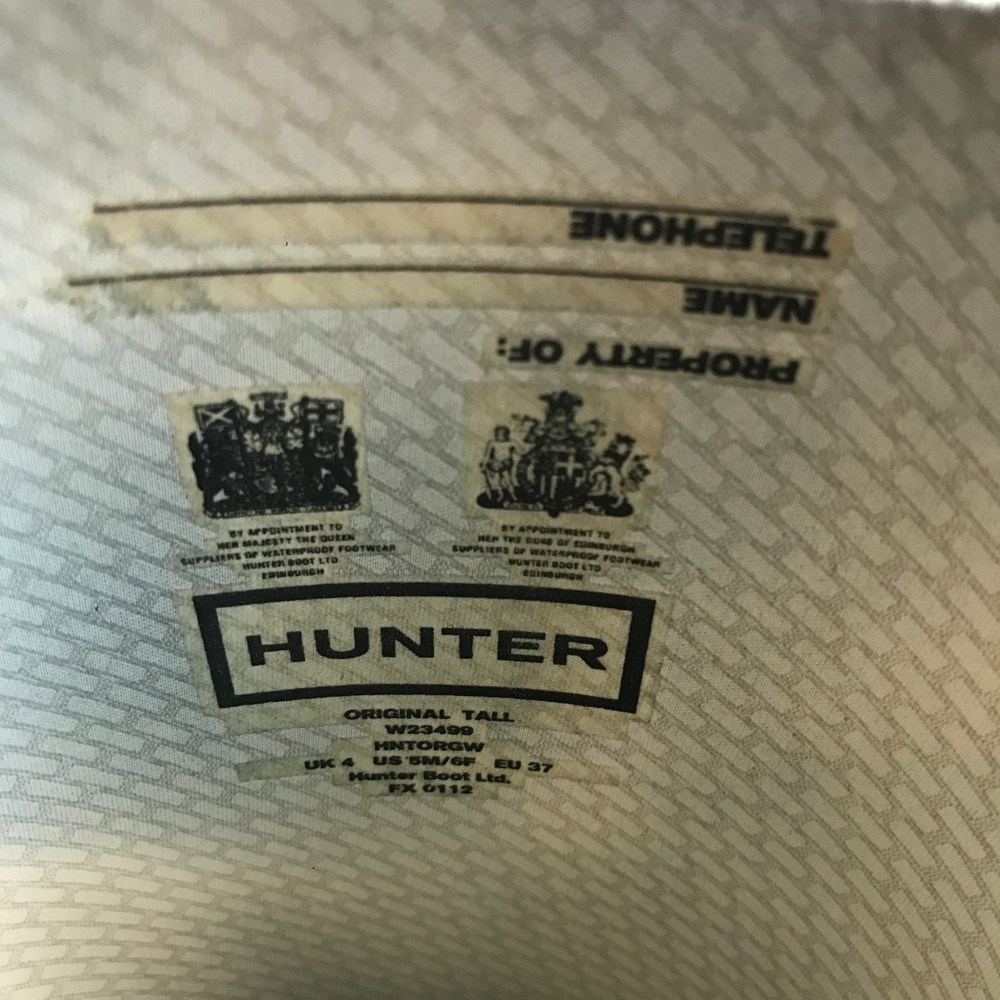 Hunter Women’s Original Tall Rainboots & Bag - Picture 4 of 5